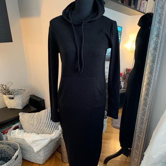 Last one!! Long black hooded sweater dress. NWT M - Picture 10 of 14